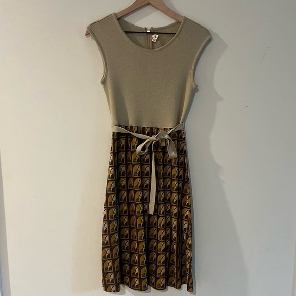 Vintage Dress by Takashimaya - Picture 4 of 10